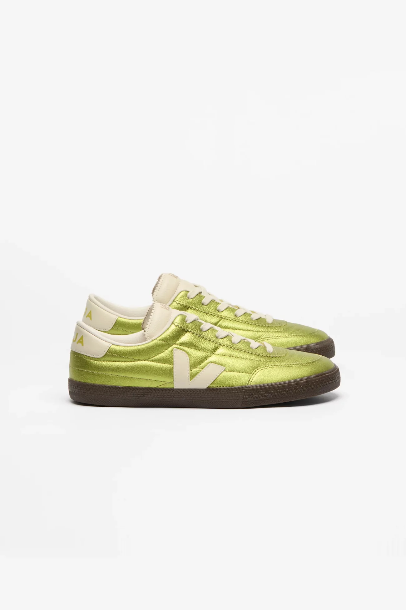 VEJA Panenka Leather – Pagi Pierre Eagle | Centre Commercial